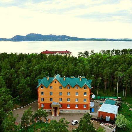 Hotel Nurlytau Borovoe Exteriör bild