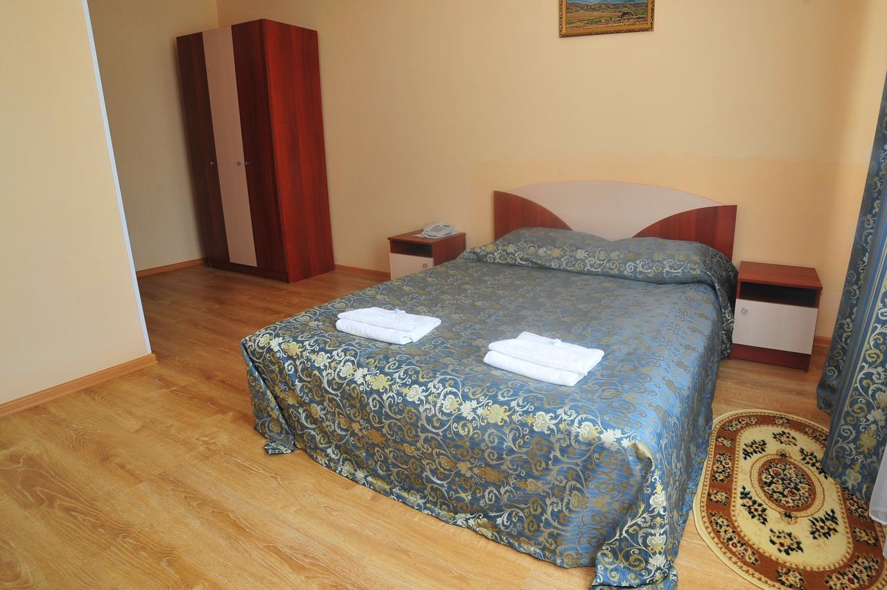 Hotel Nurlytau Borovoe Exteriör bild